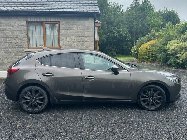 Mazda Mazda3 Hatchback, Diesel, 2015, Grey