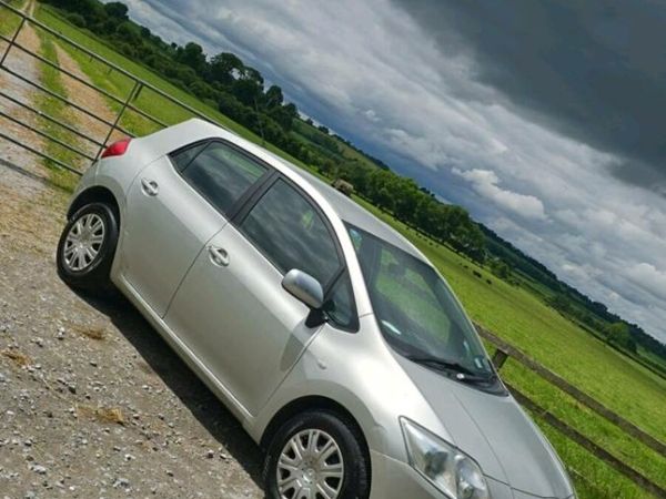Toyota Auris Hatchback, Diesel, 2008, Silver