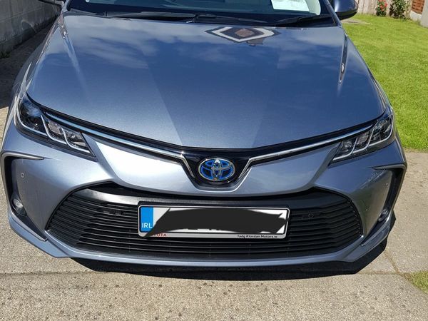 Toyota Corolla Saloon, Petrol Hybrid, 2020, Grey