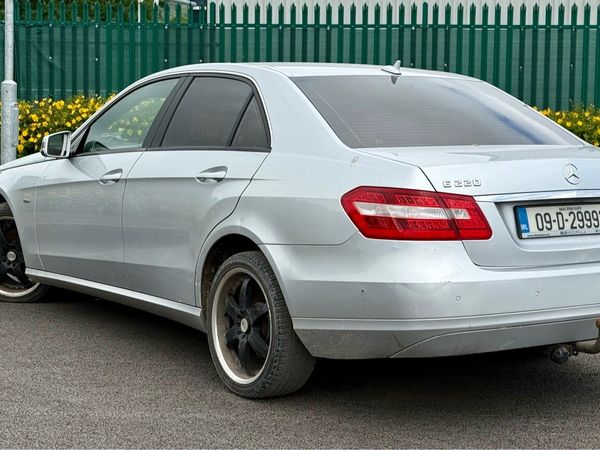 Mercedes-Benz E-Class Saloon, Diesel, 2009, Silver