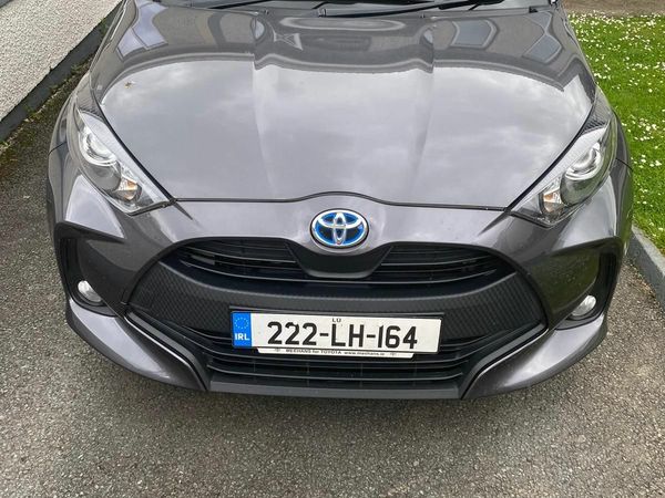 Toyota Yaris Hatchback, Petrol Hybrid, 2022, Grey
