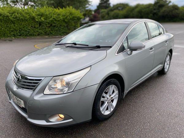 Toyota Avensis Saloon, Diesel, 2010, Grey