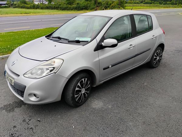 Renault Clio Hatchback, Ethanol Petrol, 2010, Silver