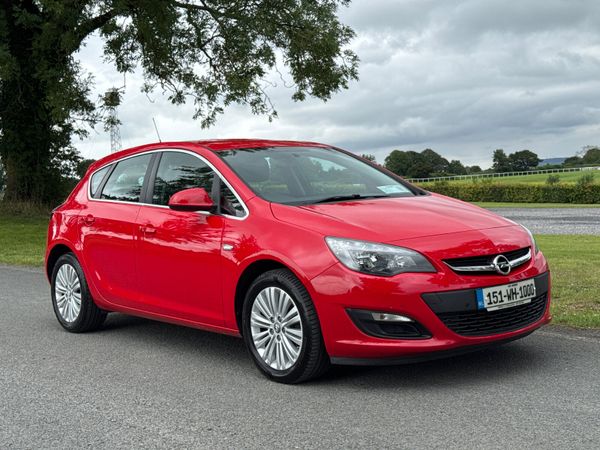 Opel Astra Hatchback, Diesel, 2015, Red