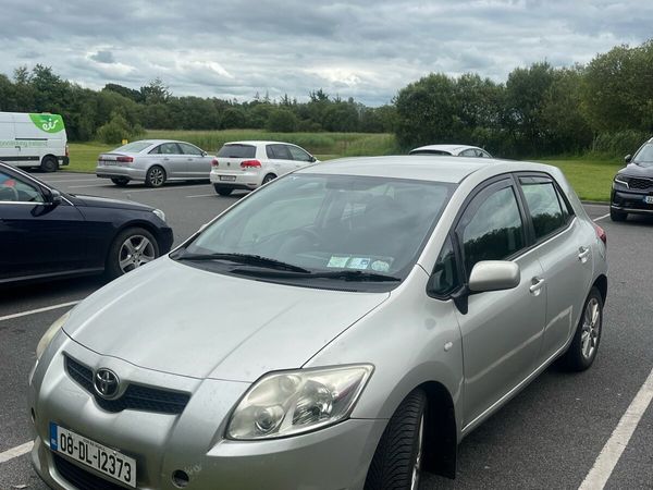 Toyota Auris Hatchback, Diesel, 2008, Silver