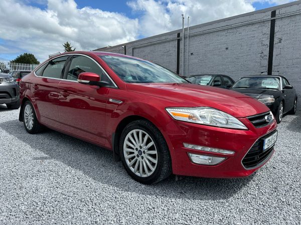 Ford Mondeo Hatchback, Diesel, 2013, Red