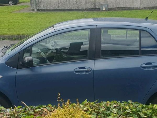 Toyota Yaris Hatchback, Petrol, 2007, Blue