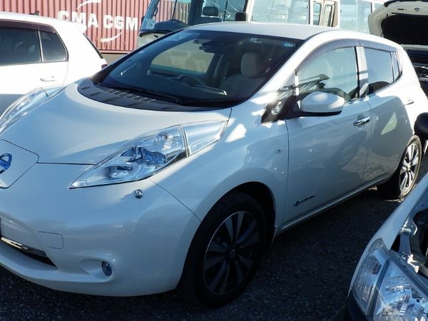 Nissan Leaf Hatchback, Electric, 2017, White
