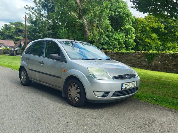 Ford Fiesta Hatchback, Petrol, 2003, Silver