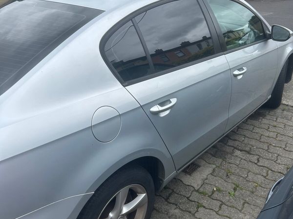 Volkswagen Passat Saloon, Diesel, 2014, Silver
