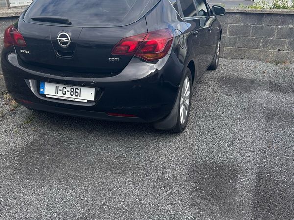Opel Astra Hatchback, Diesel, 2011, Black