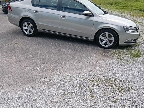 Volkswagen Passat Saloon, Diesel, 2014, Silver