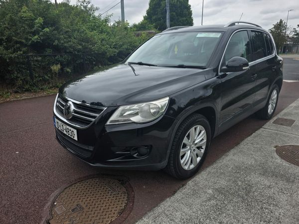 Volkswagen Tiguan SUV, Diesel, 2010, Black