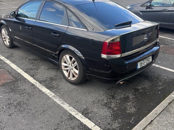 Opel Vectra Hatchback, Petrol, 2008, Black