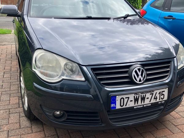 Volkswagen Polo Hatchback, Petrol, 2007, Grey