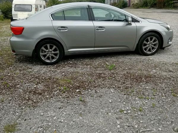 Toyota Avensis Saloon, Diesel, 2012, Grey