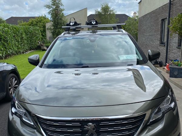 Peugeot 5008 MPV, Diesel, 2018, Green