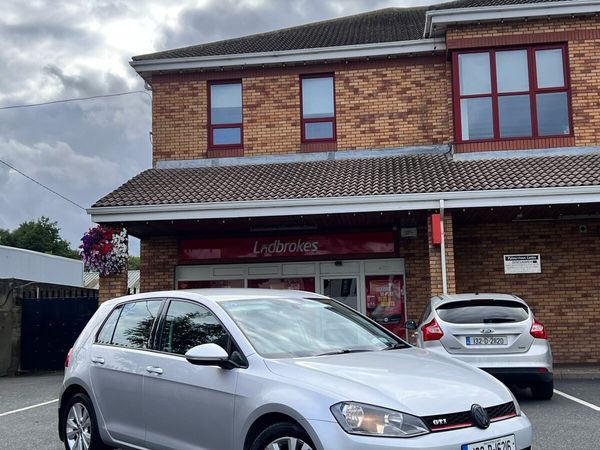Volkswagen Golf Hatchback, Diesel, 2013, Silver