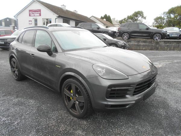 Porsche Cayenne SUV, Petrol Plug-in Hybrid, 2022, Grey