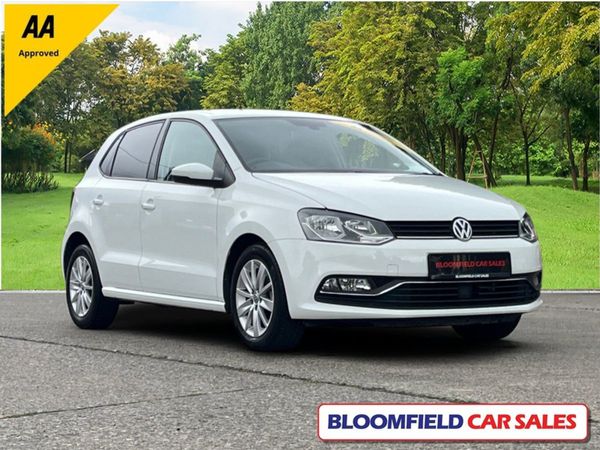 Volkswagen Polo Hatchback, Petrol, 2017, White