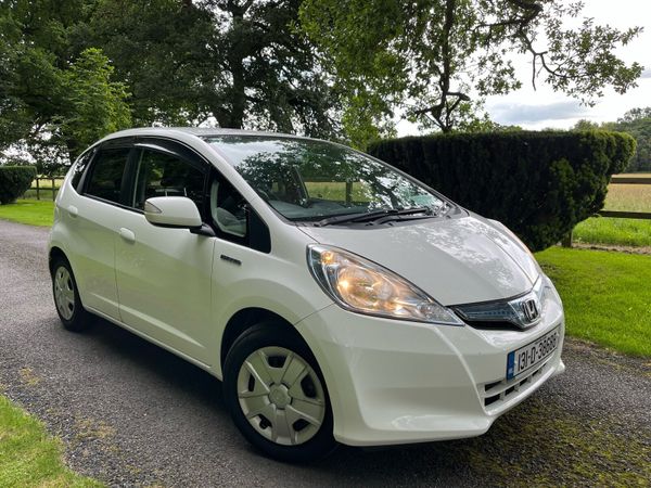 Honda Fit Hatchback, Petrol Hybrid, 2013, White