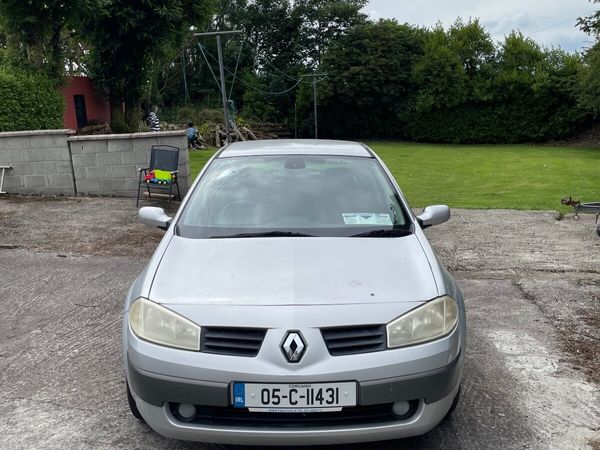 Renault Megane Saloon, Petrol, 2005, Silver