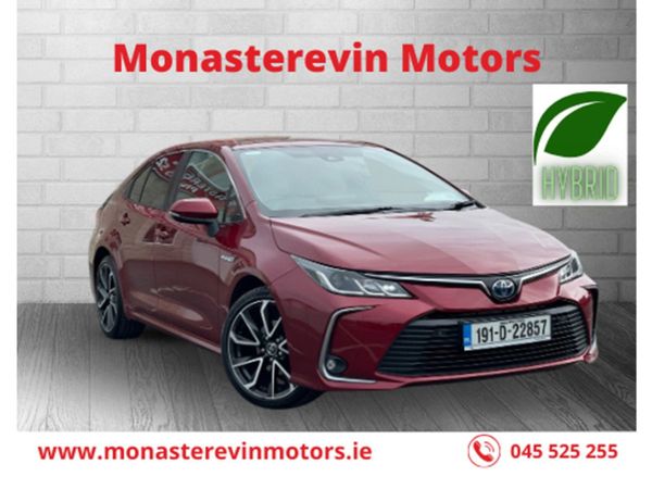 Toyota Corolla Saloon, Petrol Hybrid, 2019, Red
