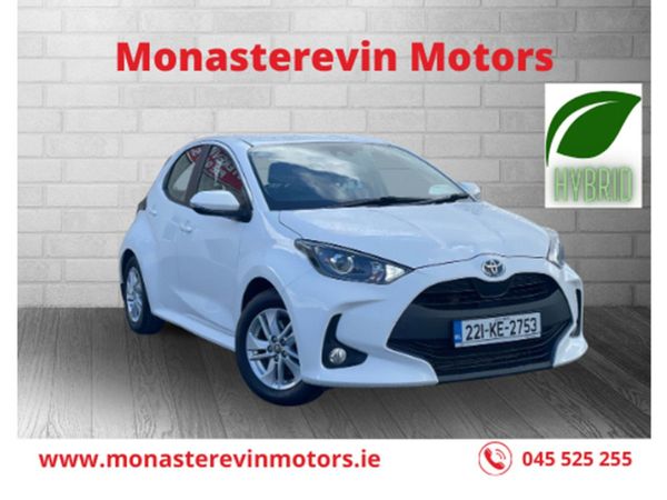 Toyota Yaris Hatchback, Petrol Hybrid, 2022, White