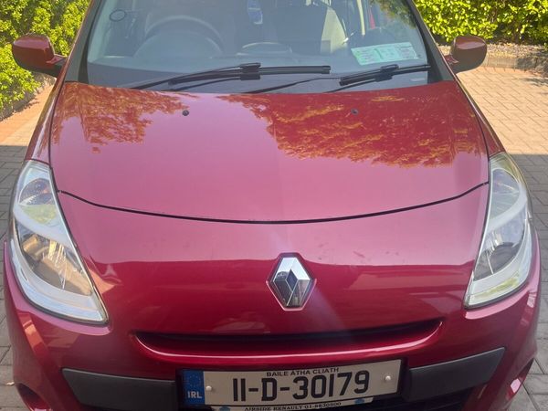 Renault Clio Hatchback, Ethanol Petrol, 2011, Red