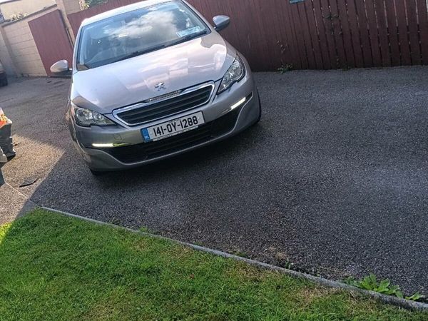Peugeot 308 Hatchback, Diesel, 2014, Grey