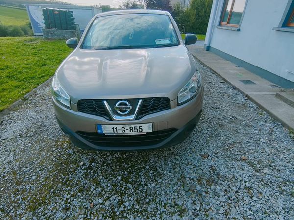 Nissan Qashqai Hatchback, Diesel, 2011, Brown