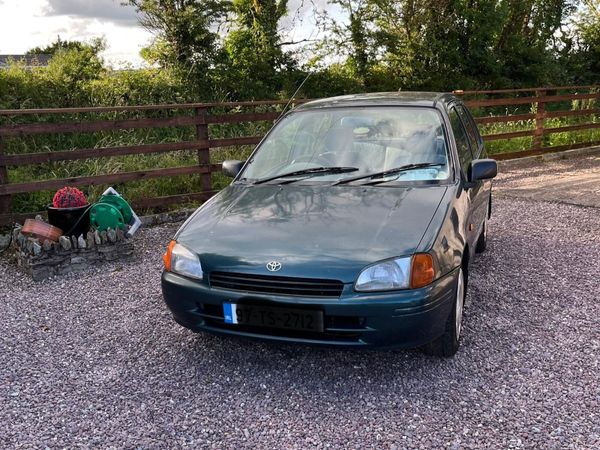 Toyota Starlet Hatchback, Petrol, 1997, Green