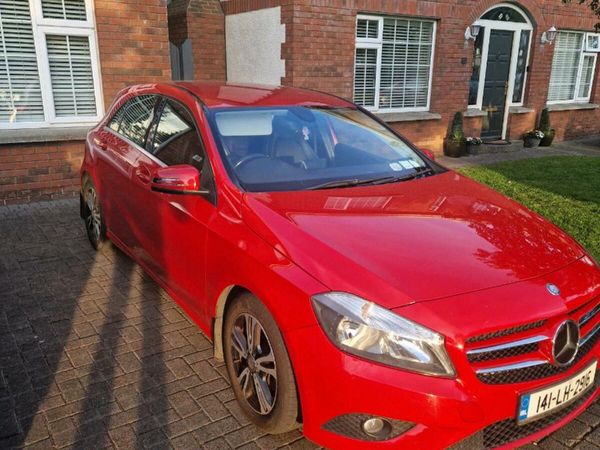 Mercedes-Benz A-Class Hatchback, Diesel, 2014, Red