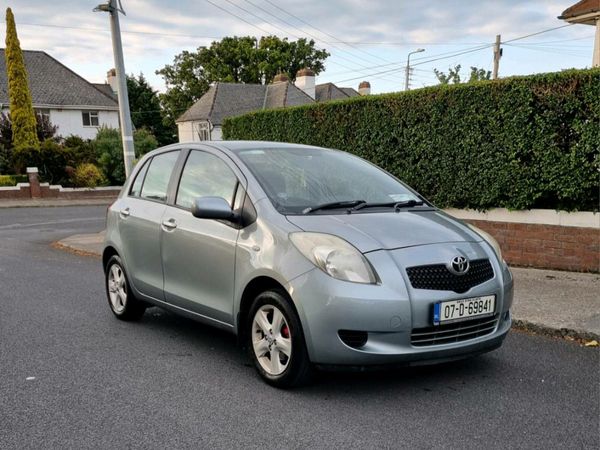 Toyota Yaris Hatchback, Petrol, 2007, Silver