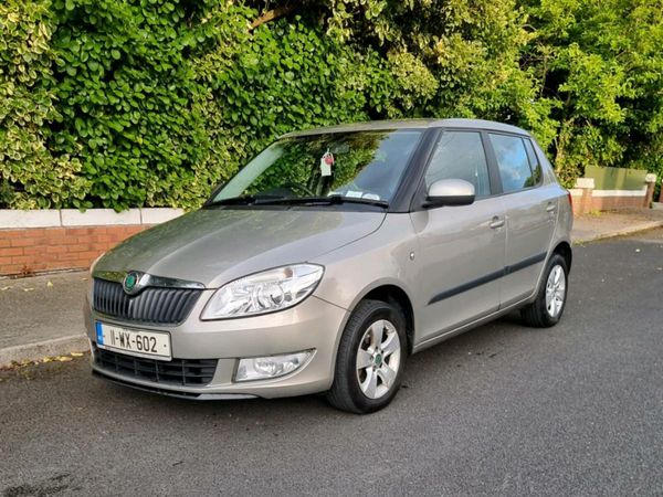 Skoda Fabia Hatchback, Petrol, 2011, Beige