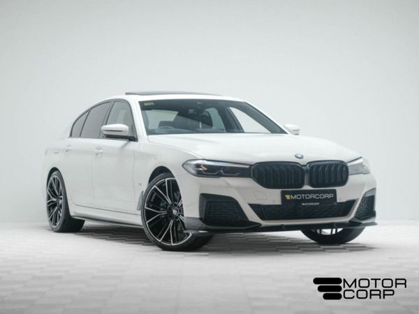 BMW 5-Series Saloon, Hybrid, 2021, White