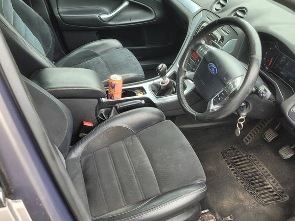 Ford Mondeo Saloon, Diesel, 2012, Brown