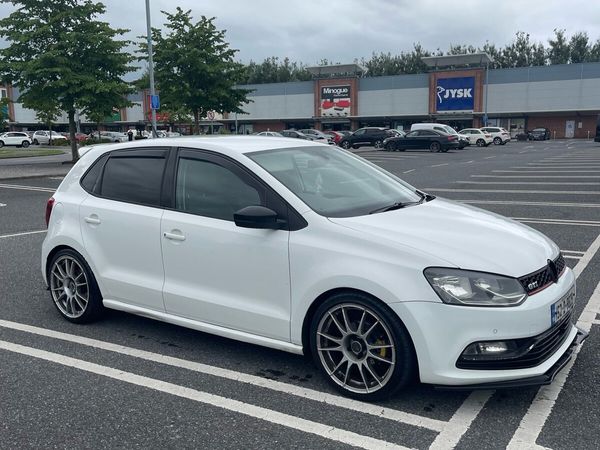 Volkswagen Polo Hatchback, Petrol, 2015, White