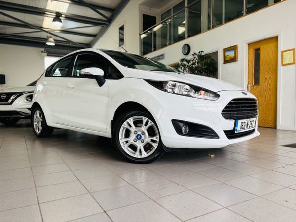 Ford Fiesta Hatchback, Petrol, 2016, White