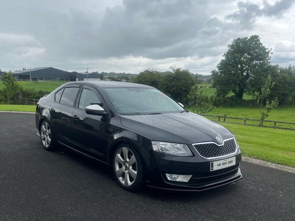 Skoda Octavia Saloon, Diesel, 2014, Black