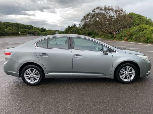 Toyota Avensis Saloon, Diesel, 2010, Grey