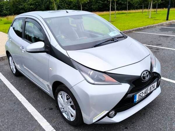 Toyota Aygo Hatchback, Petrol, 2015, Silver
