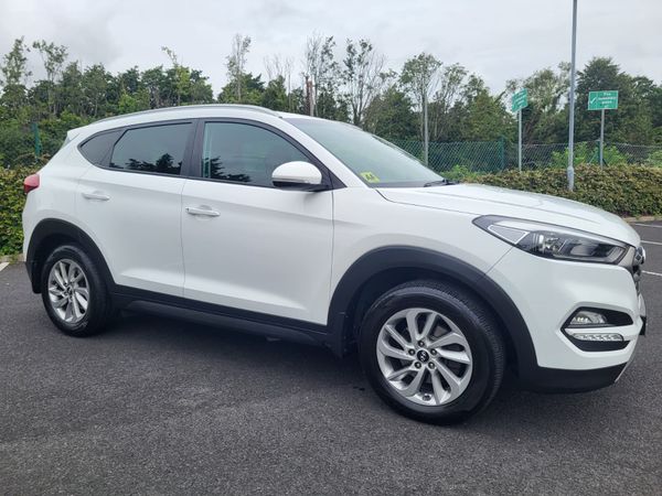 Hyundai Tucson SUV, Diesel, 2016, White