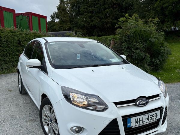 Ford Focus Hatchback, Petrol, 2014, White