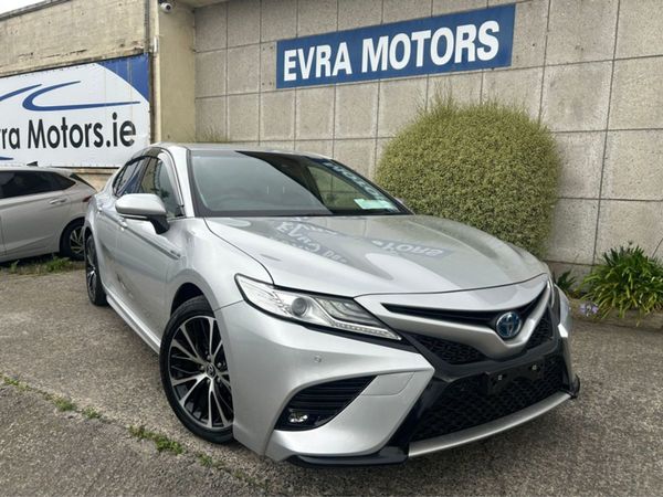 Toyota Camry Saloon, Petrol Hybrid, 2019, Grey