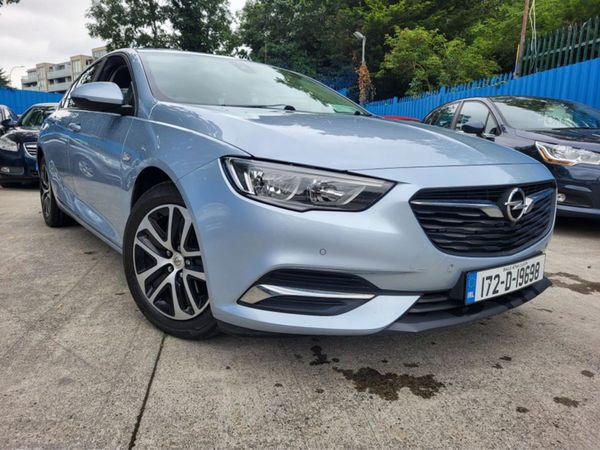 Opel Insignia Hatchback, Diesel, 2017, Grey