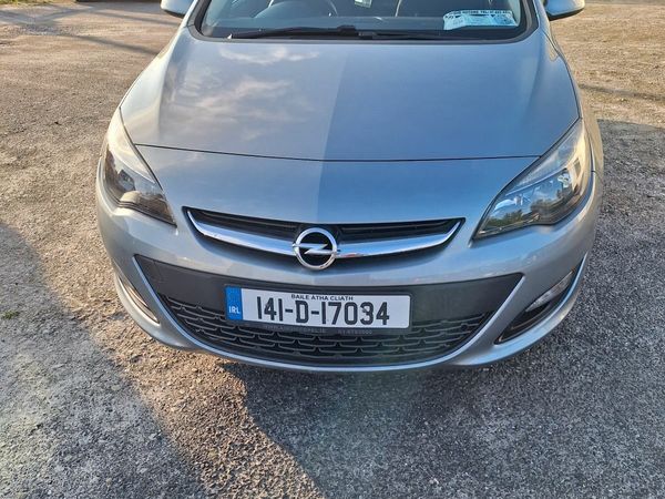 Opel Astra Saloon, Petrol, 2014, Silver