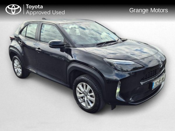 Toyota Yaris Cross Hatchback, Petrol Hybrid, 2023, Black