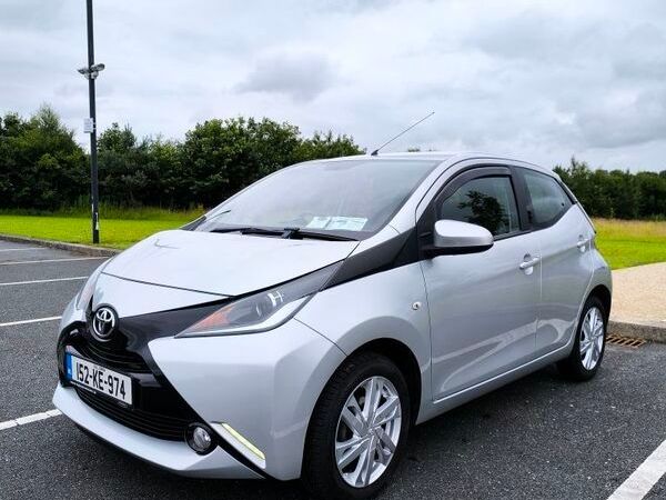 Toyota Aygo Hatchback, Petrol, 2015, Silver
