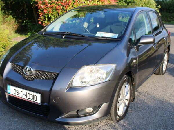 Toyota Auris Hatchback, Diesel, 2009, Grey